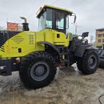 لودر 5تن سپاهانSR956